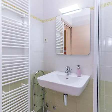 Apartment Maris *